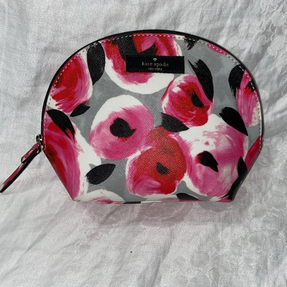 Like new kate spade rose bed shore street cosmetic bag